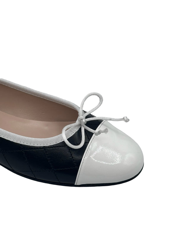 ALDA matelassè Nera con punta in vernice Bianca