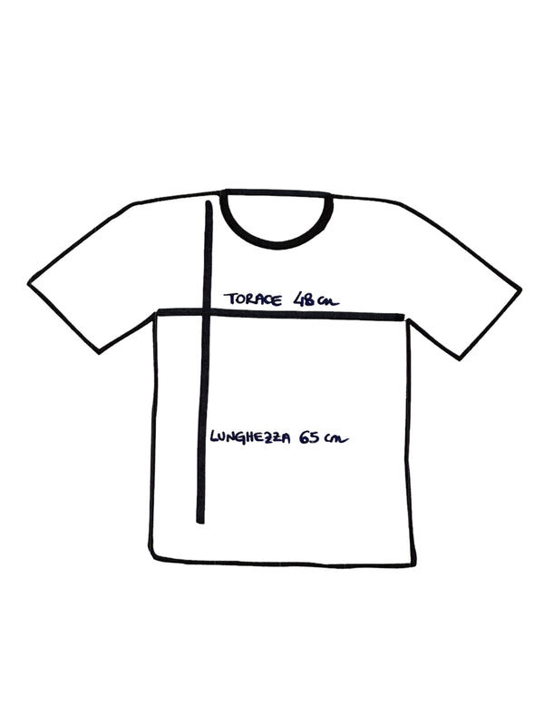 T.Shirt Avvocata con ricamo realizzato a mano di colore blu 𝒜𝓇𝓇𝒾𝓋𝑒𝓇𝒶𝒾 𝑜𝓋𝓊𝓃𝓆𝓊𝑒, 𝓅𝒶𝓈𝓈𝑜 𝒹𝑜𝓅𝑜 𝓅𝒶𝓈𝓈𝑜!