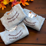 Felpa Avvocata grigia con ricamo a mano bordeaux 𝒜𝓇𝓇𝒾𝓋𝑒𝓇𝒶𝒾 𝑜𝓋𝓊𝓃𝓆𝓊𝑒, 𝓅𝒶𝓈𝓈𝑜 𝒹𝑜𝓅𝑜 𝓅𝒶𝓈𝓈𝑜!