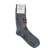 Calzini PERLA con ricamo a mano ROSSO AMORE "Arriverai ovunque, passo dopo passo"