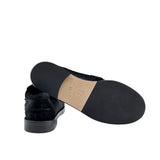 AUDREY mocassino in cavallino nero con nappine bianche