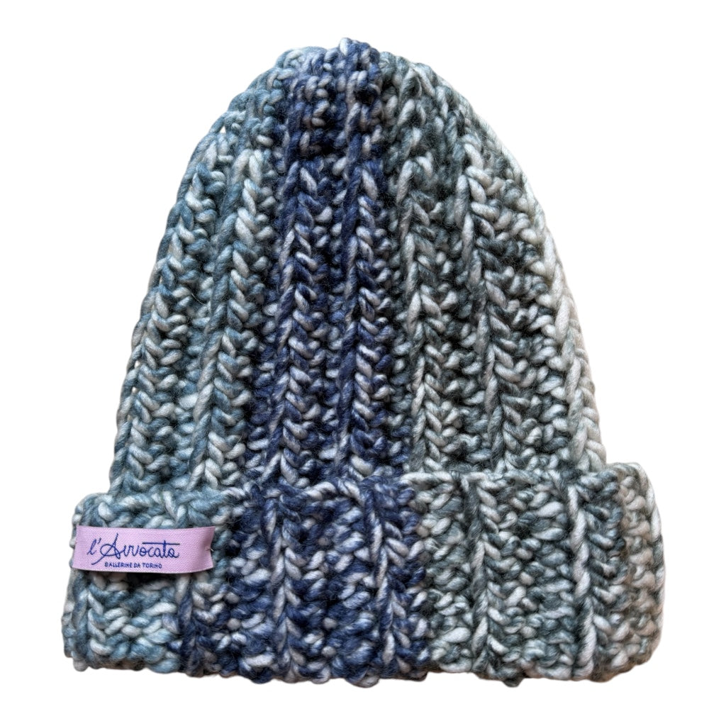 BERRETTO fluffy azzurro, blu, grigio, salvia, olio…